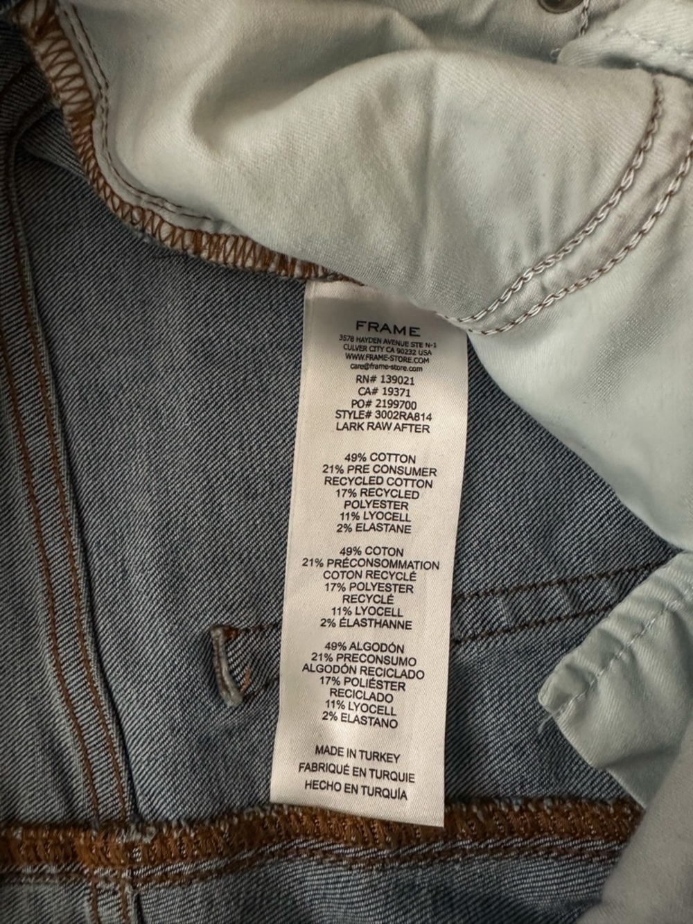 FRAME The Icon Flare Jeans Size 26 NWOT Mid Rise Raw Hem Stretch Denim Blue - Picture 4 of 8